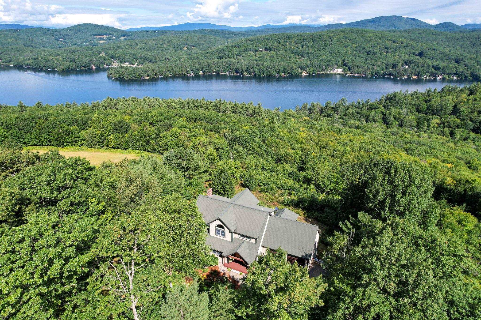312 Lane Road Holderness, NH 03245 - Photo 4 of 40