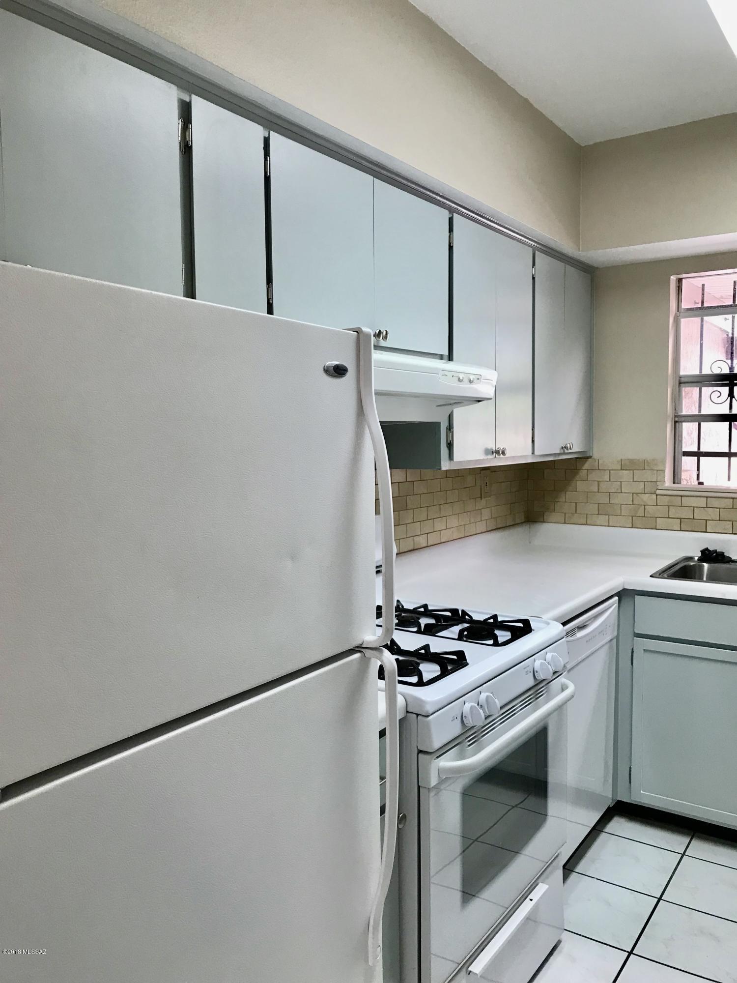 3750 North Country Club Road, Unit 15 Tucson, AZ 85716 - Photo 3 of 22