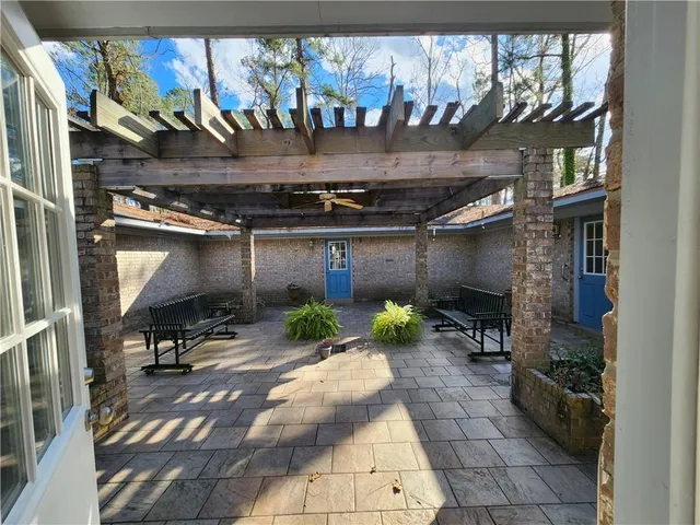 $499,000 | 349 White Oak Lane, Natchitoches, LA 71457