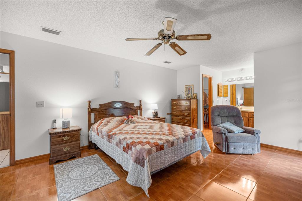 11211 Southwest 58th Avenue Road Ocala, FL 34476 - Photo 10 of 35