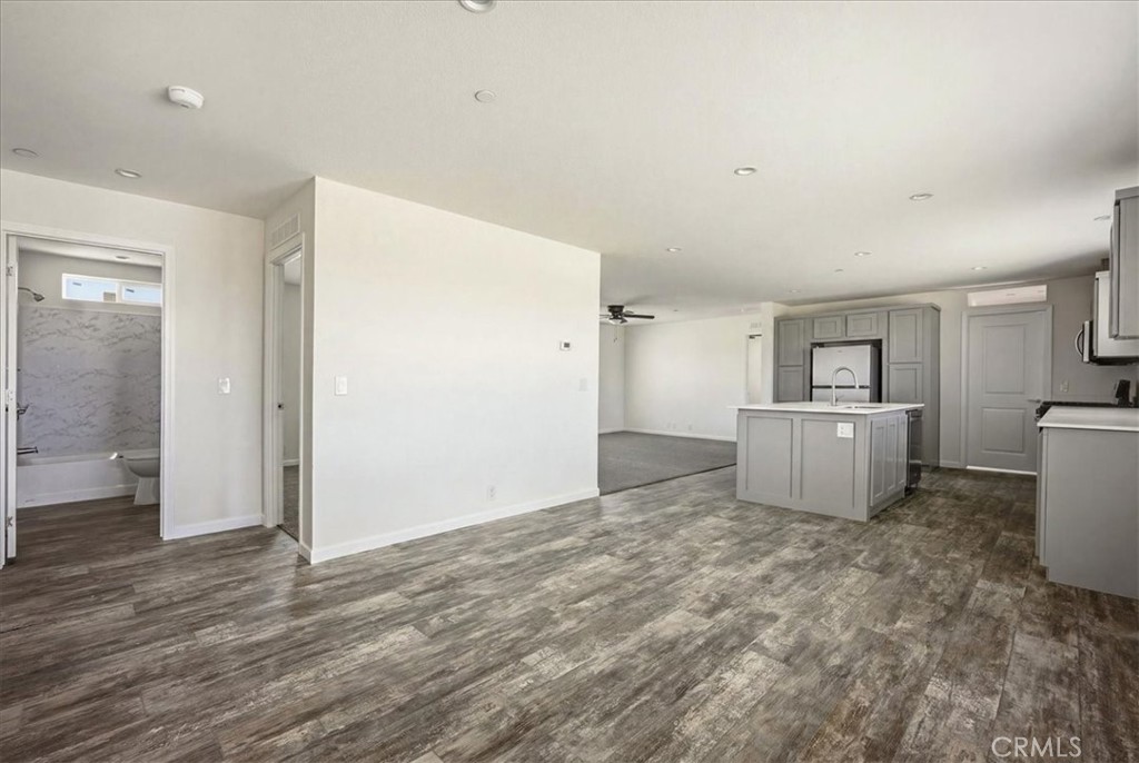 7625 Luna Road Phelan, CA 92371 - Photo 15 of 34 Gallery Image 15