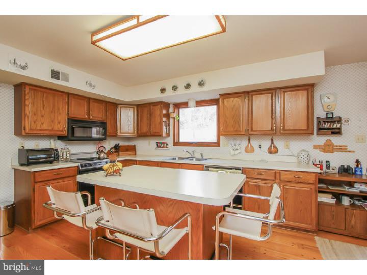 180 Krauser Road Glenmoore, PA 19343 - Photo 9 of 19 Kitchen