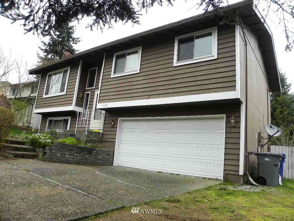 12940 Southeast 159th Street Renton, WA 98058 - Photo 2 of 11 Gallery Image 2