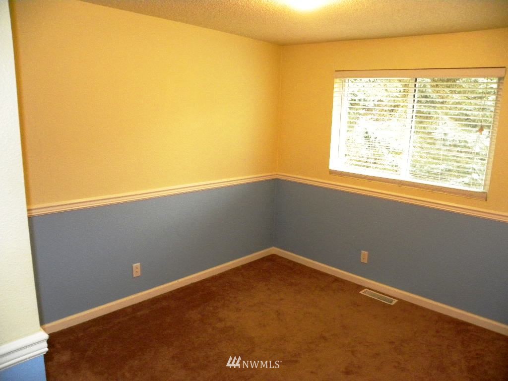 12940 Southeast 159th Street Renton, WA 98058 - Photo 10 of 11 Gallery Image 10