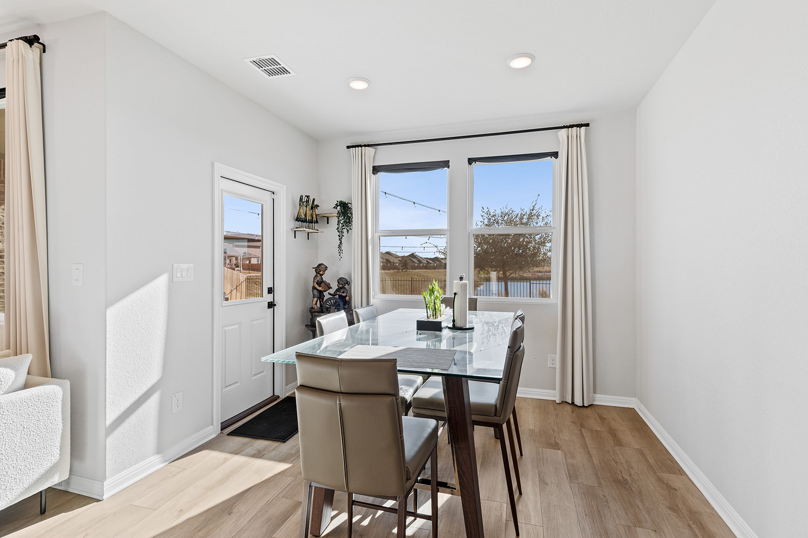 13117 Lapoynor Street Manor, TX 78653 - Photo 11 of 33