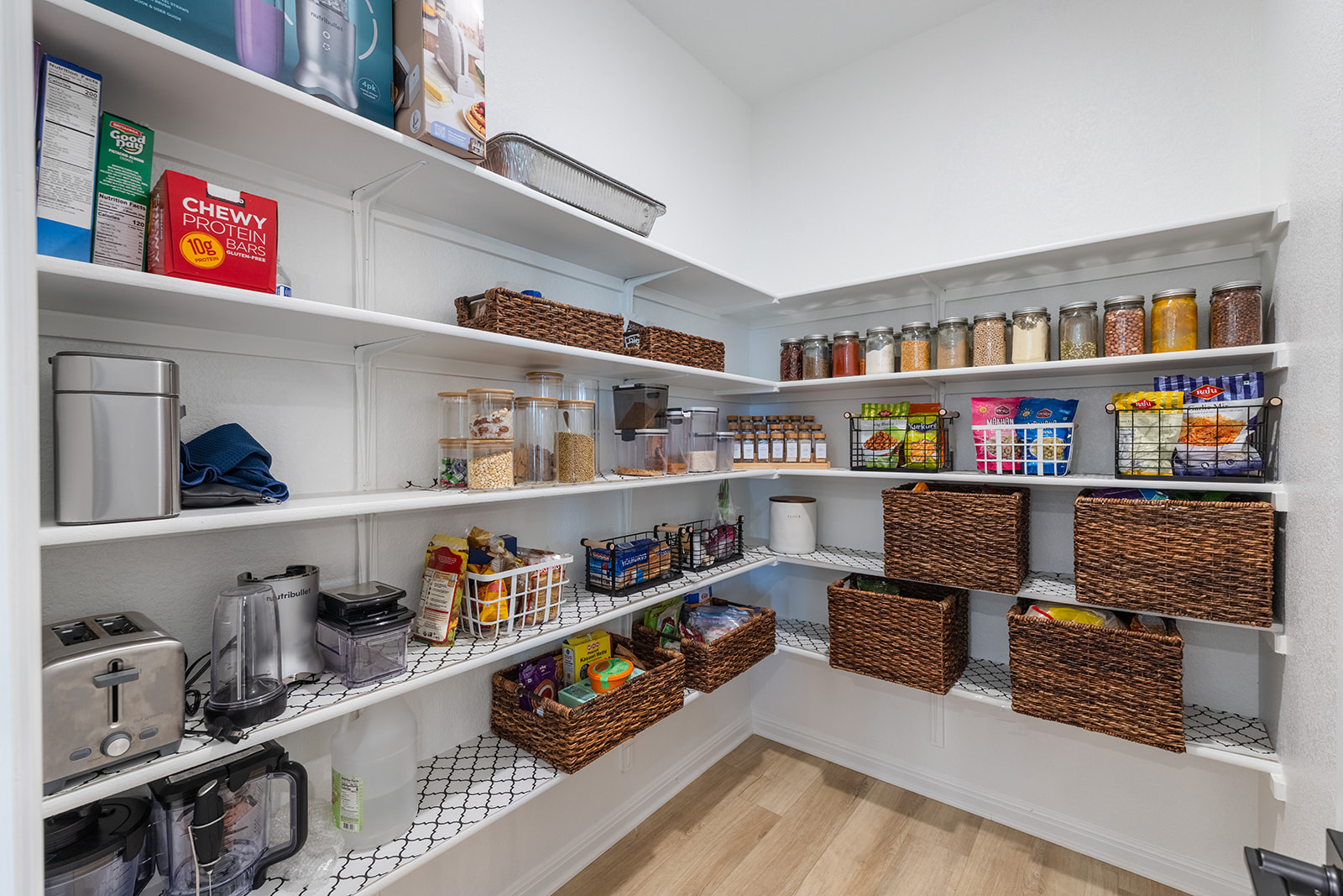 13117 Lapoynor Street Manor, TX 78653 - Photo 12 of 33