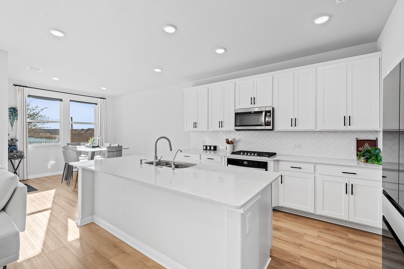 13117 Lapoynor Street Manor, TX 78653 - Photo 7 of 33