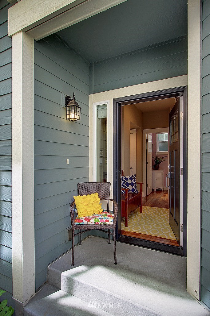 16411 35th Drive Southeast Bothell, WA 98012 - Photo 3 of 20 Gallery Image 3
