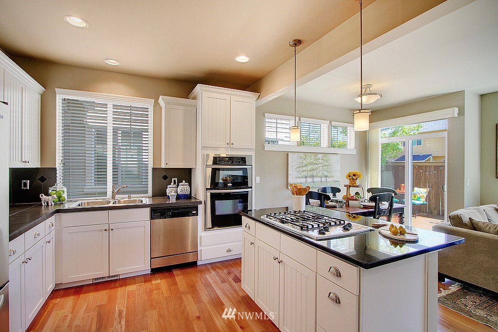 16411 35th Drive Southeast Bothell, WA 98012 - Photo 7 of 20 Gallery Image 7