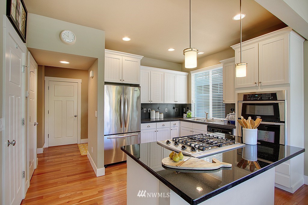 16411 35th Drive Southeast Bothell, WA 98012 - Photo 9 of 20 Gallery Image 9