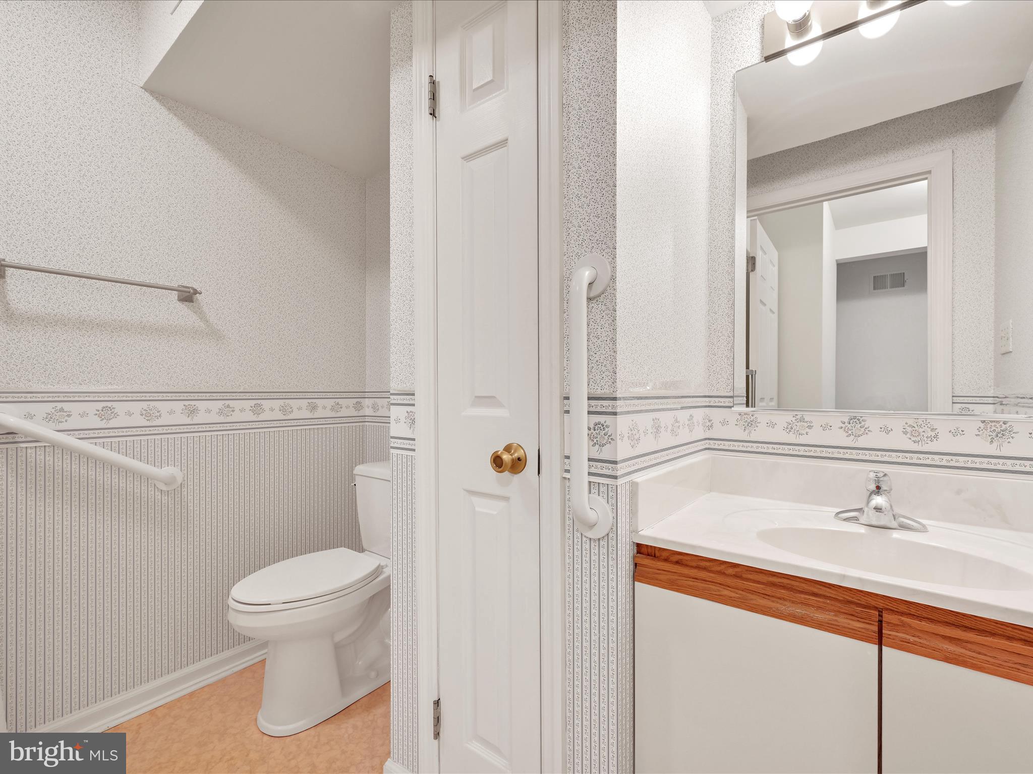 130 Pinnacle Point Drive Lancaster, PA 17601 - Photo 19 of 28 Bathroom
