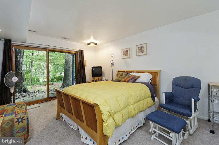 11240 South Shore Road Reston, VA 20190 - Photo 13 of 30 Bedroom