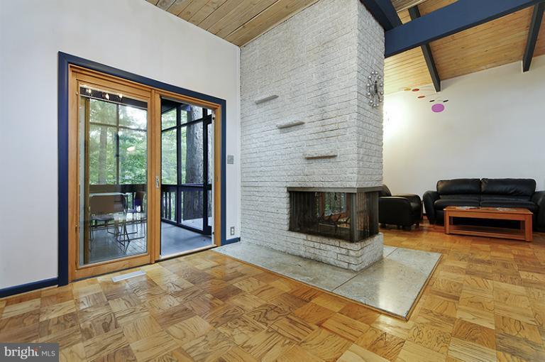 11240 South Shore Road Reston, VA 20190 - Photo 14 of 30 Dining Room