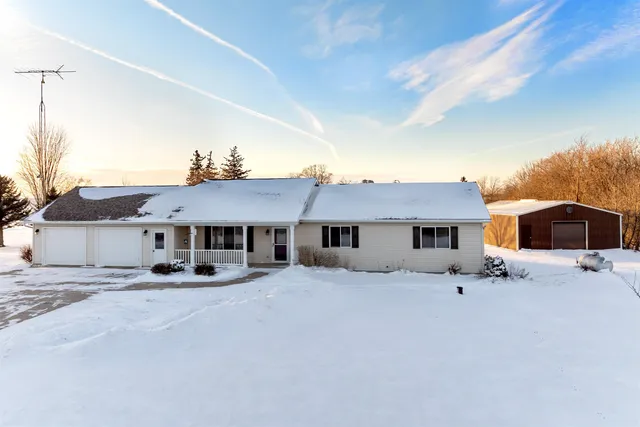 $399,000 | 9268 Tri-County Road, Ripon, WI 54971