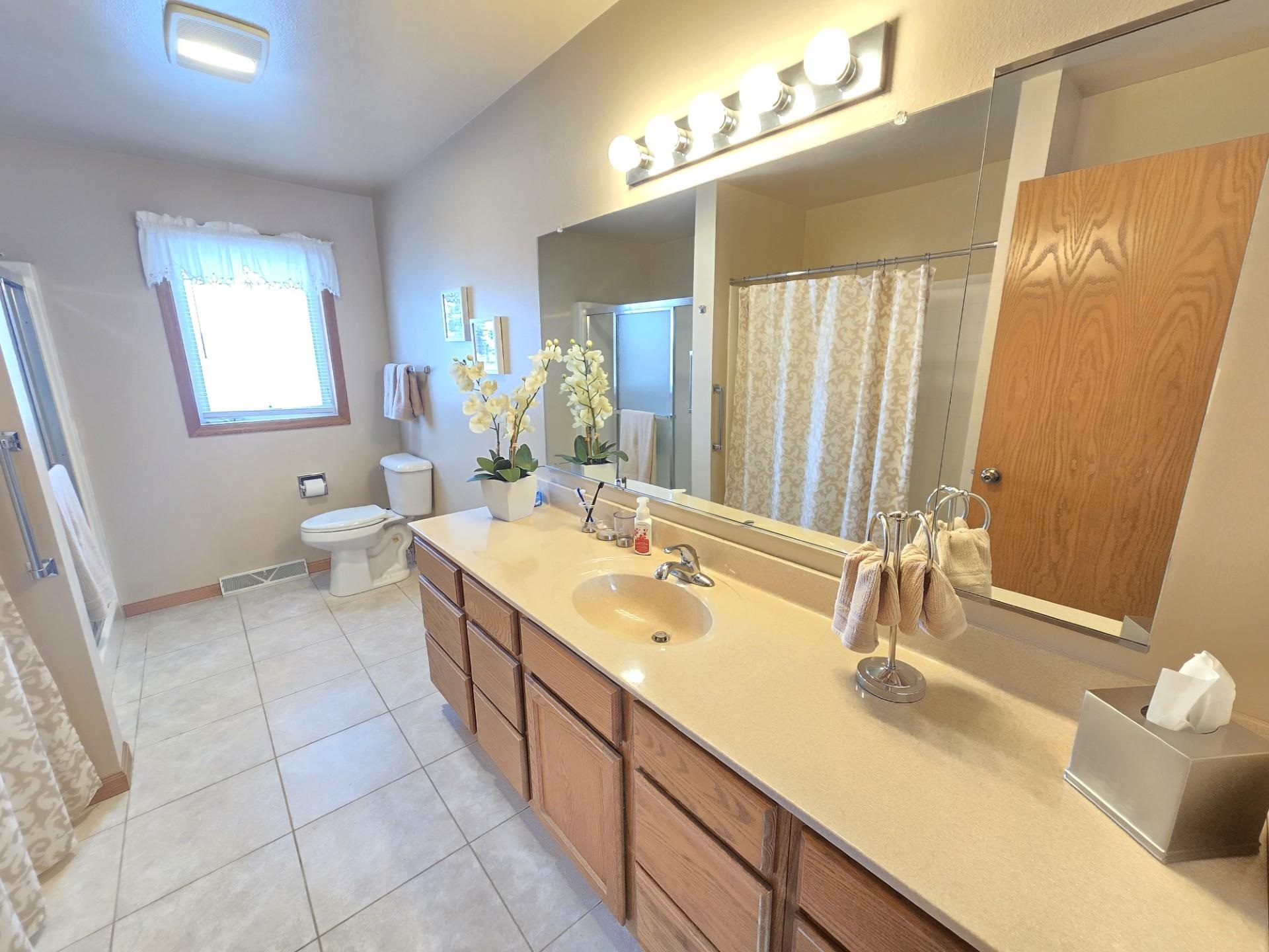 9268 Tri-County Road Ripon, WI 54971 - Photo 15 of 27