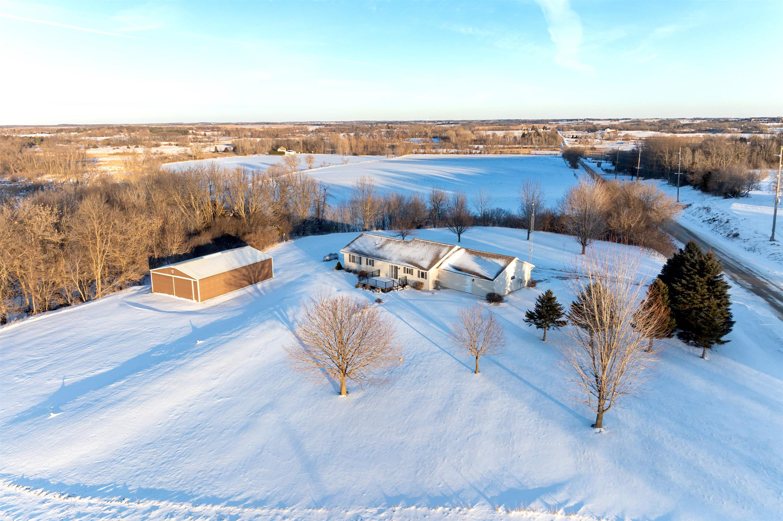 9268 Tri-County Road Ripon, WI 54971 - Photo 22 of 27