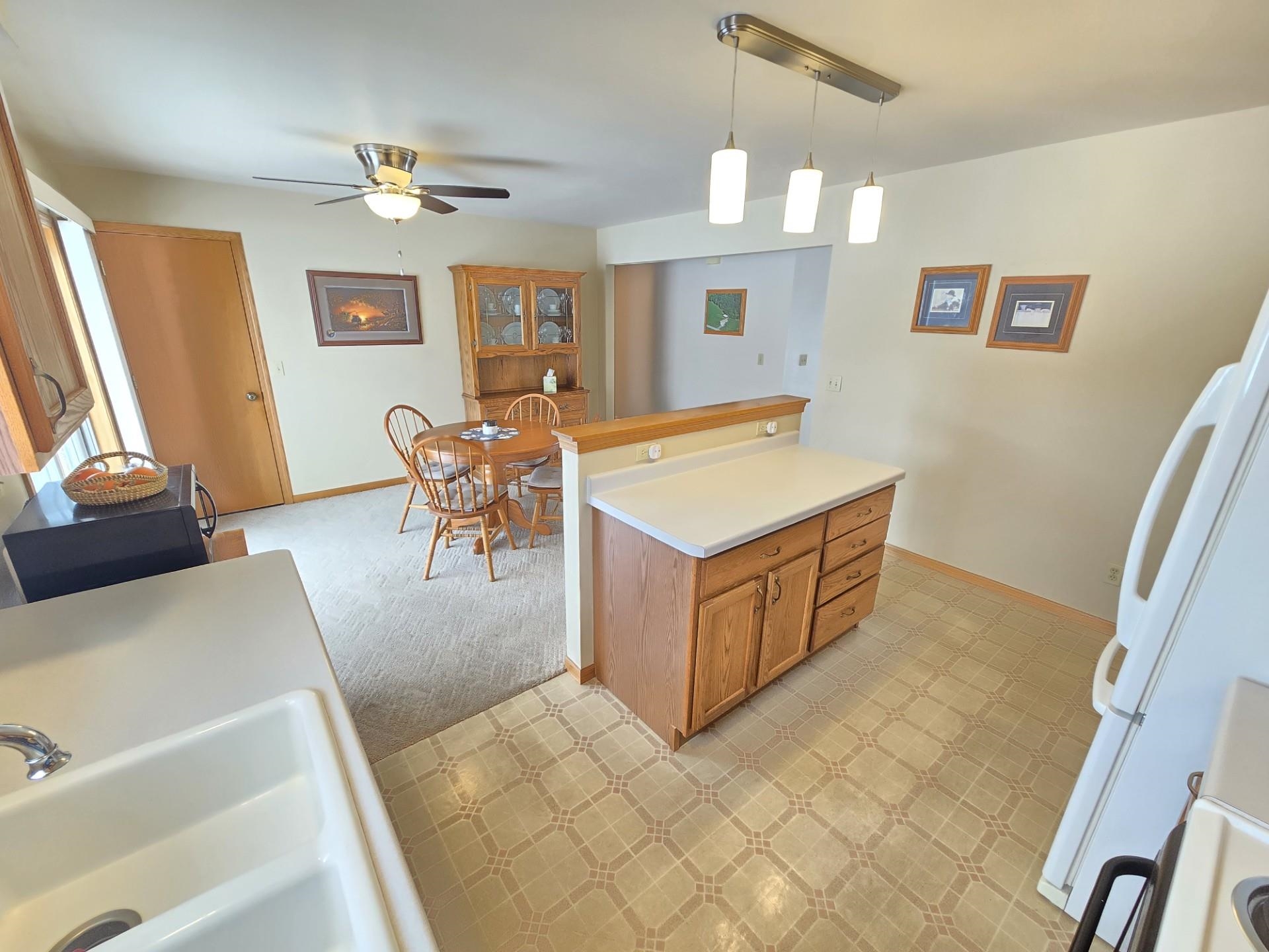 9268 Tri-County Road Ripon, WI 54971 - Photo 10 of 27