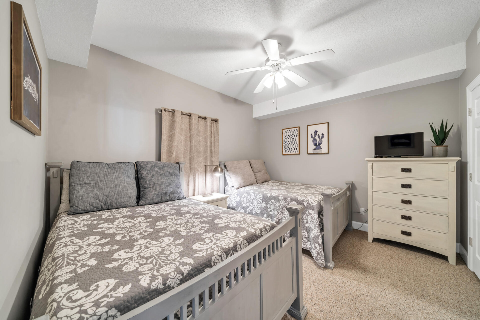 17545 Front Beach Road, Unit 1606 Panama City Beach, FL 32413 - Photo 10 of 16 17545 Front Beach Rd Unit 1606 Panama Ci