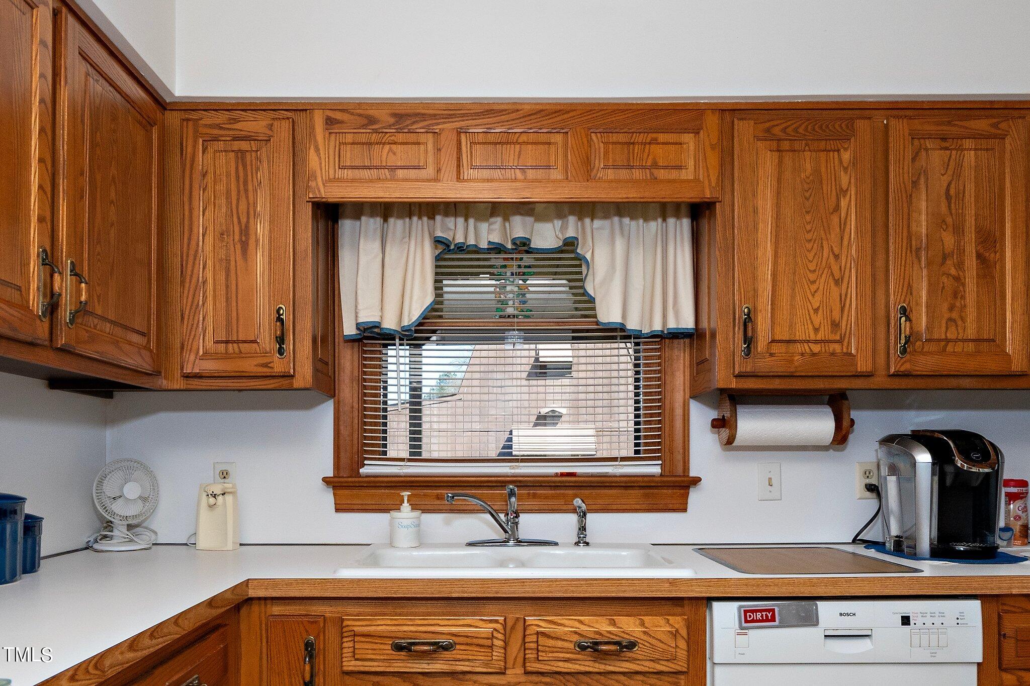 5033 Olde South Road Raleigh, NC 27606 - Photo 12 of 32 12