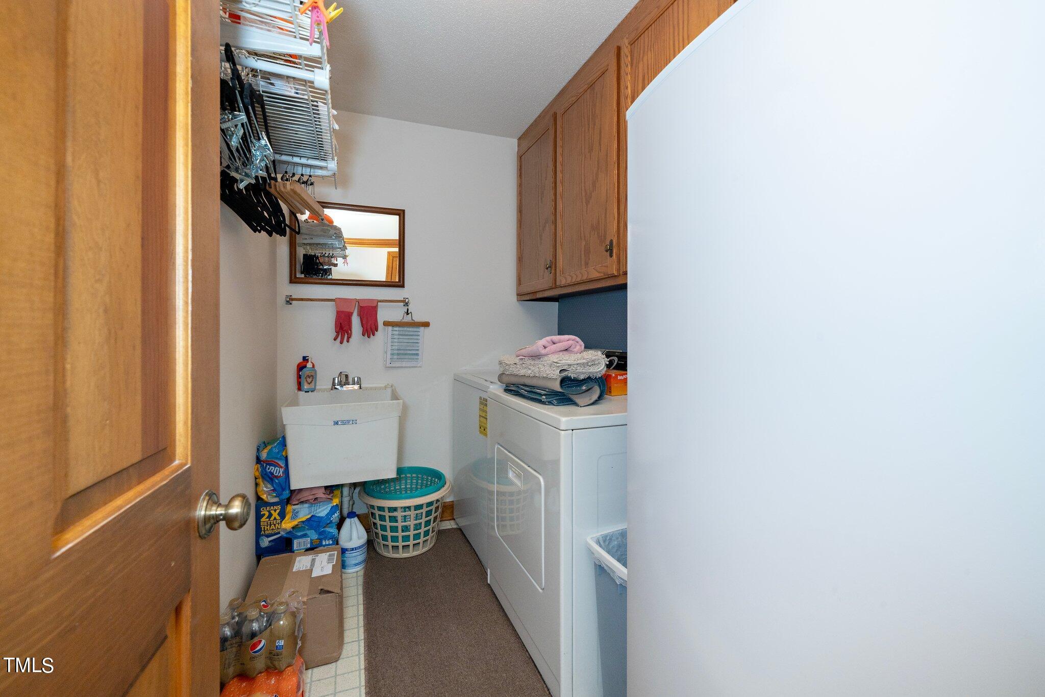 5033 Olde South Road Raleigh, NC 27606 - Photo 13 of 32 13