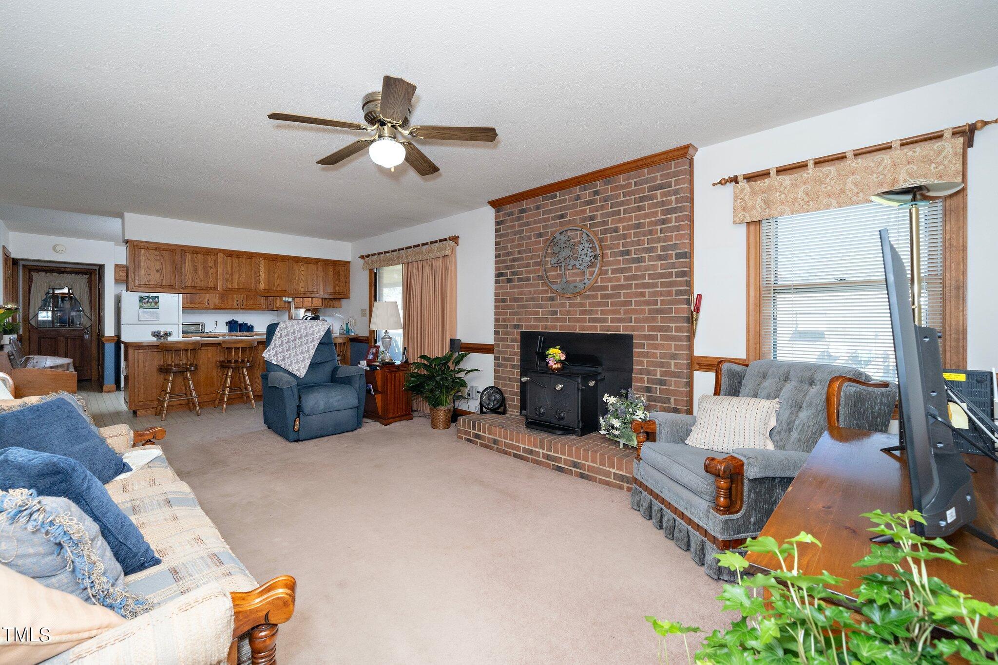 5033 Olde South Road Raleigh, NC 27606 - Photo 9 of 32 9