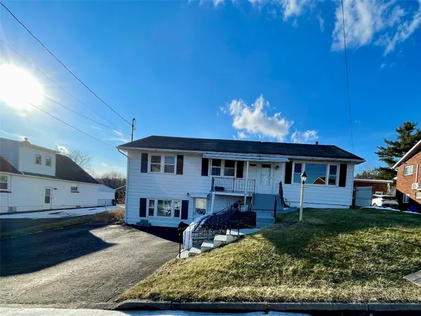 $2,350 | 705 North McKinley Avenue, Endicott, NY 13760