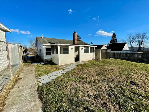 $2,350 | 705 North McKinley Avenue, Endicott, NY 13760