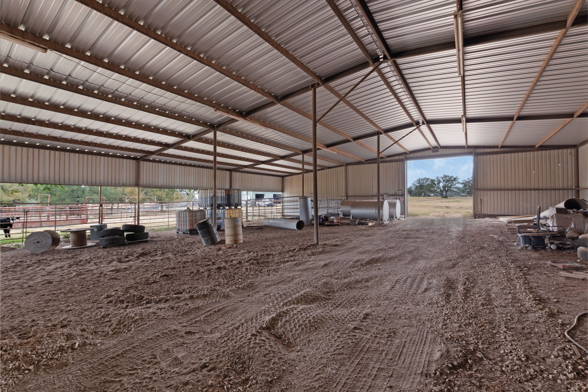 124 Old Mission Road Kempner, TX 76539 - Photo 32 of 40 a view of a garage