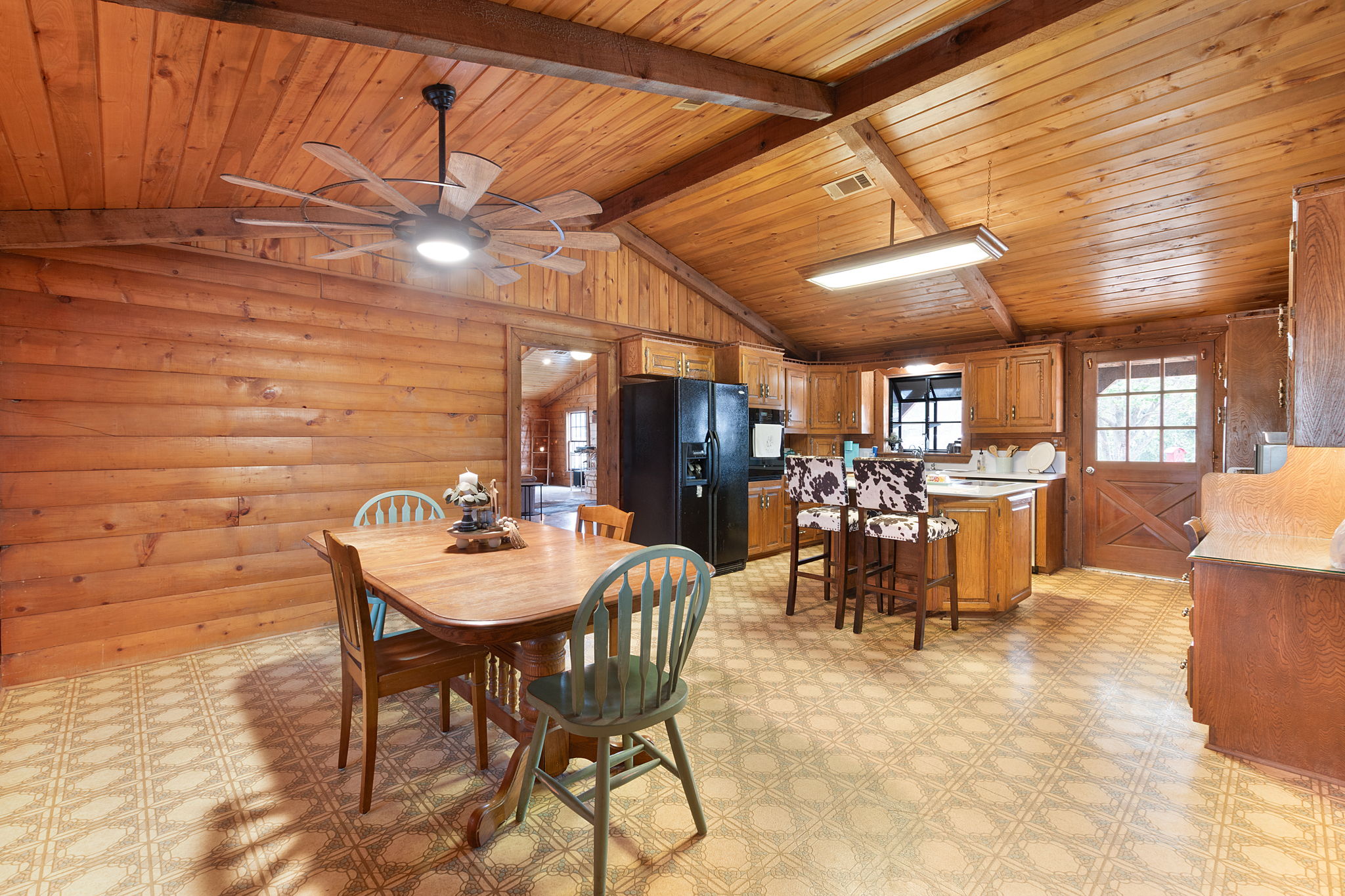 124 Old Mission Road Kempner, TX 76539 - Photo 9 of 40 a dining room with furniture and window