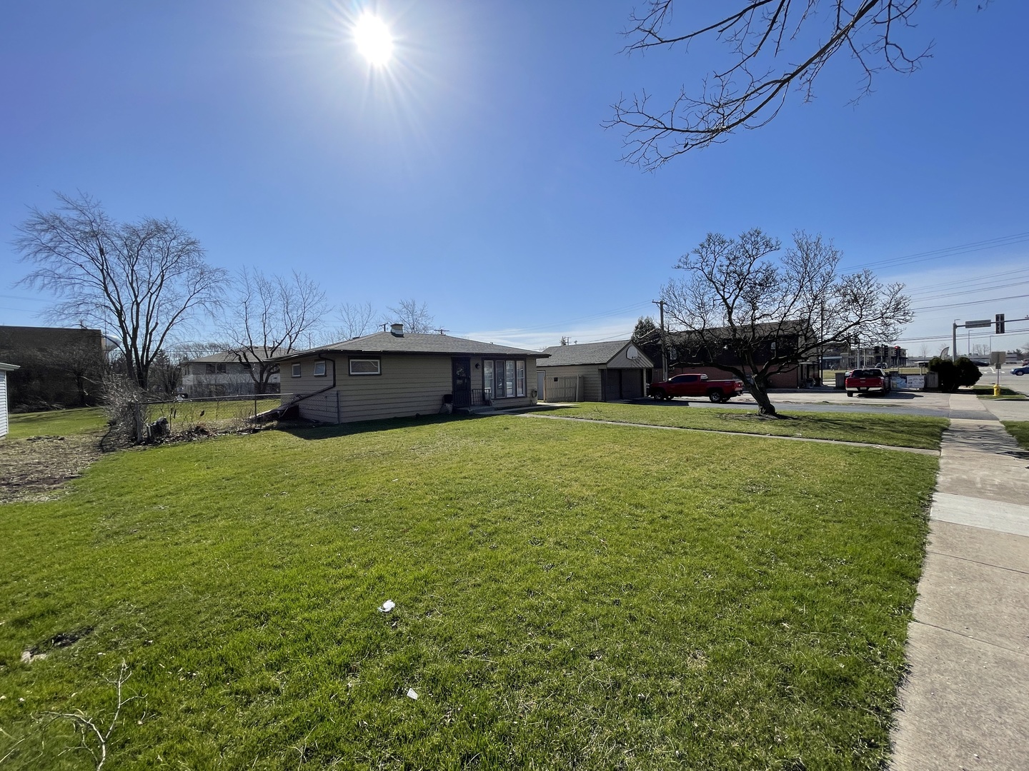 511 Rockland Road Lake Bluff, IL 60044 - Photo 19 of 35 a view of a house with a yard