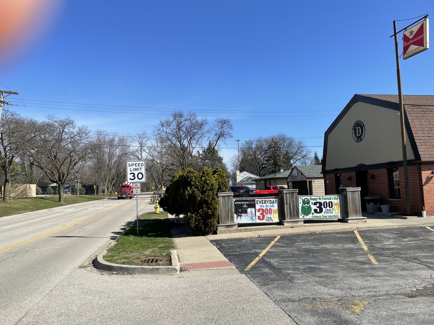 511 Rockland Road Lake Bluff, IL 60044 - Photo 22 of 35 a view of a street with a building in the background