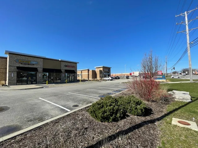 $1,500,000 | 511 Rockland Road, Lake Bluff, IL 60044