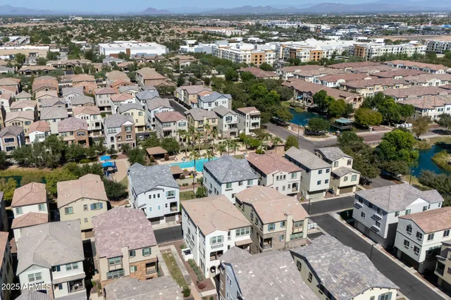 $415,000 | 1743 East Bridgeport Parkway, Gilbert, AZ 85295