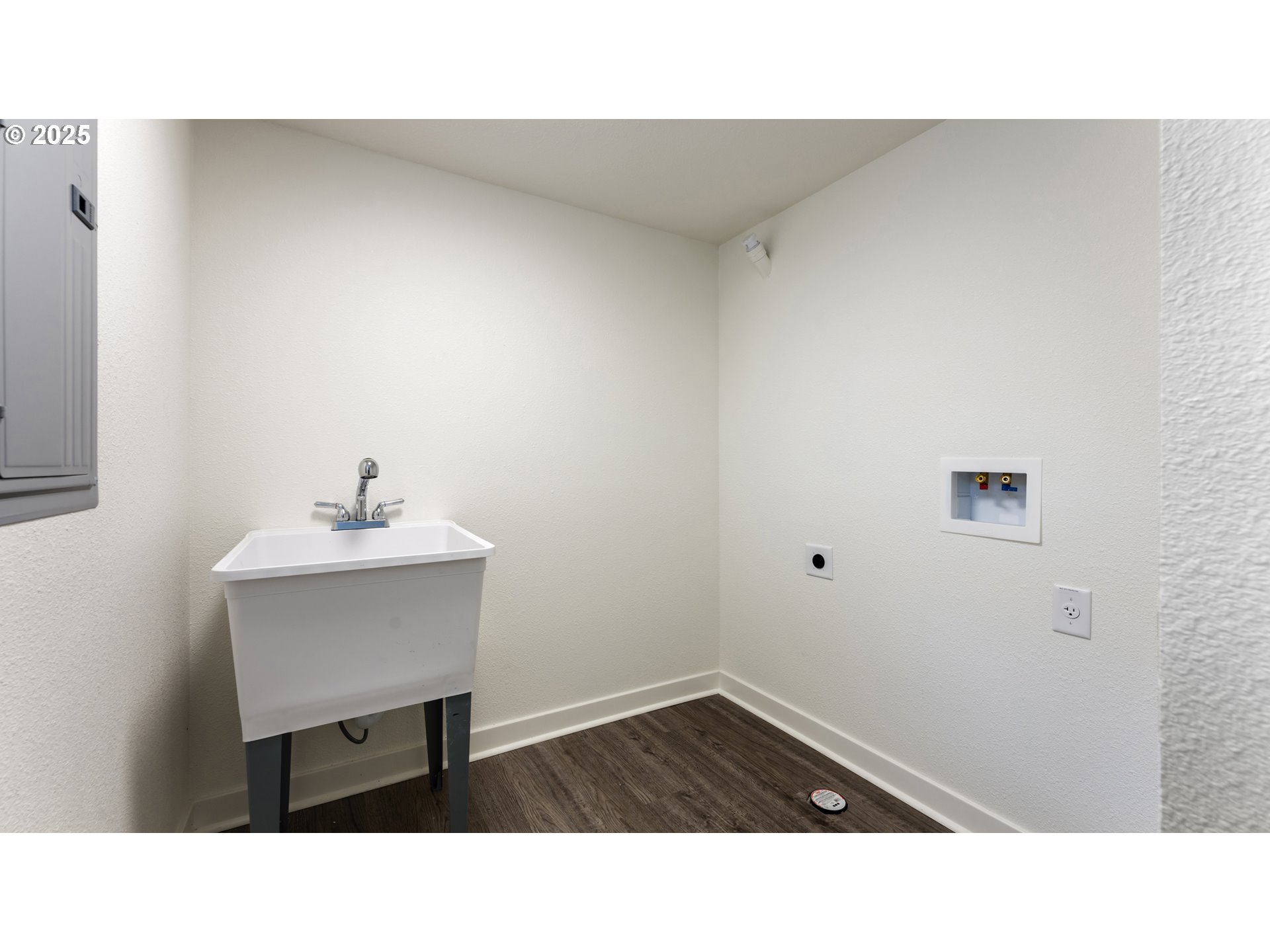 1838 Northeast 65th Avenue Portland, OR 97213 - Photo 24 of 40