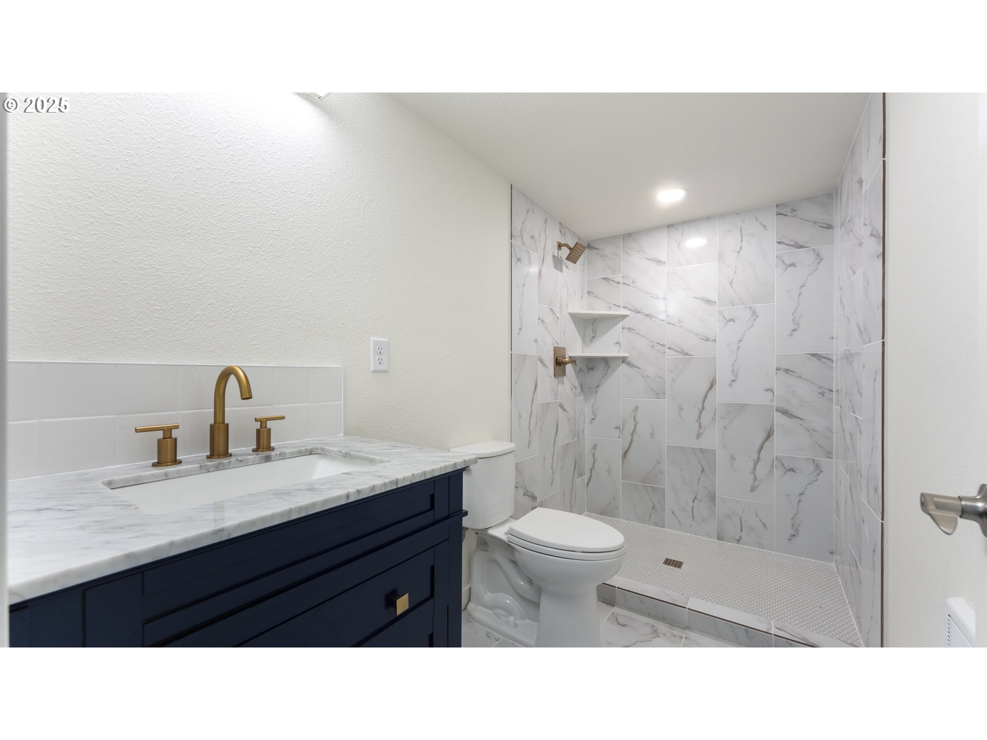 1838 Northeast 65th Avenue Portland, OR 97213 - Photo 28 of 40