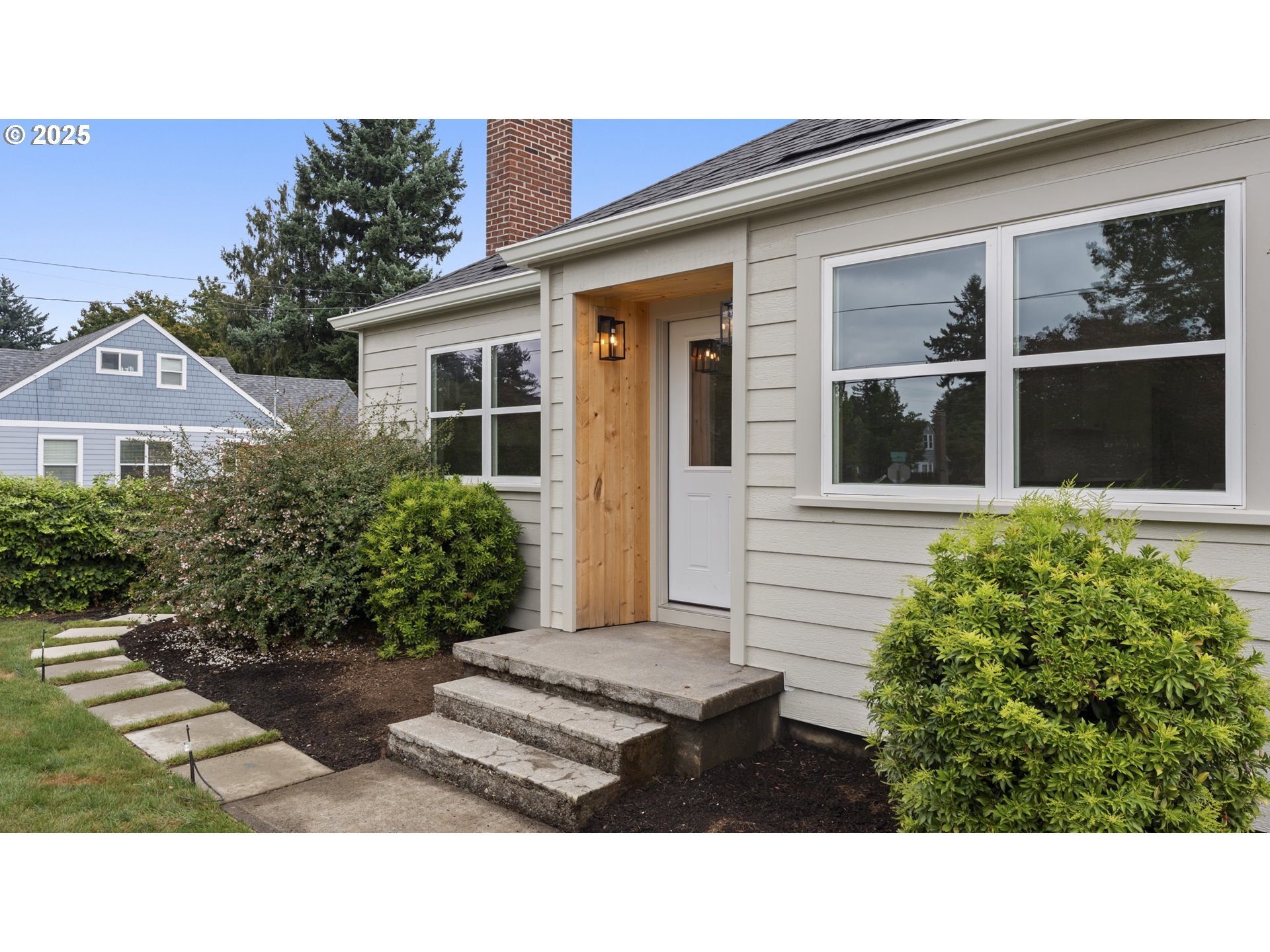 1838 Northeast 65th Avenue Portland, OR 97213 - Photo 3 of 40