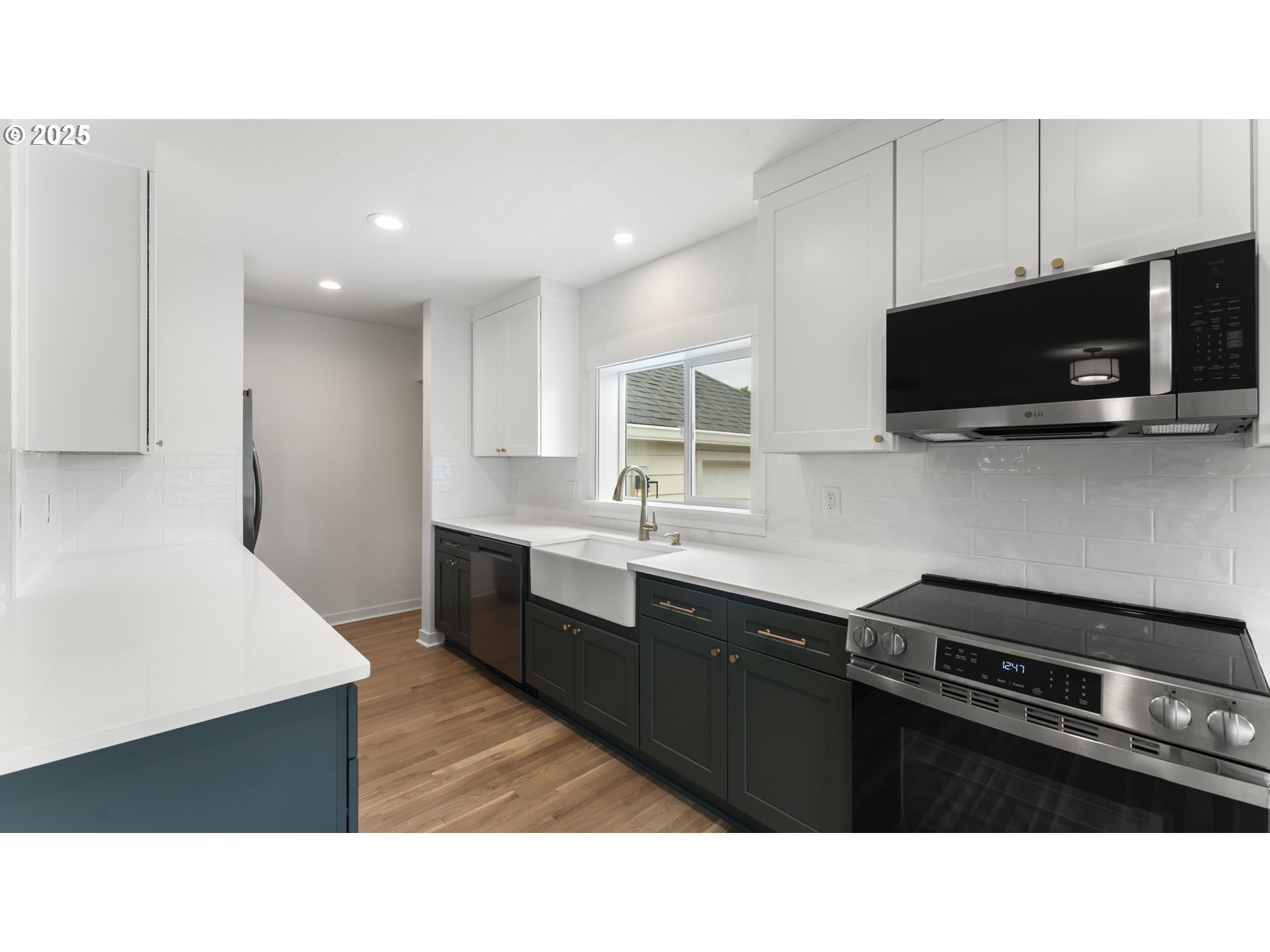 1838 Northeast 65th Avenue Portland, OR 97213 - Photo 8 of 40