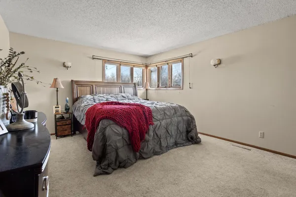 $412,500 | 4122 40th Avenue South, Moorhead, MN 56560