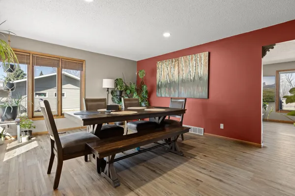 $412,500 | 4122 40th Avenue South, Moorhead, MN 56560