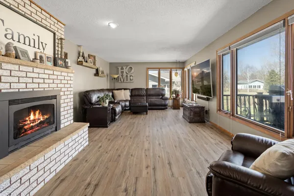 $412,500 | 4122 40th Avenue South, Moorhead, MN 56560