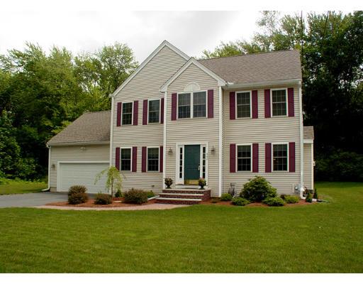 440 Waverly Road North Andover, MA 01845 - Photo 1 of 23 Gallery Image 1
