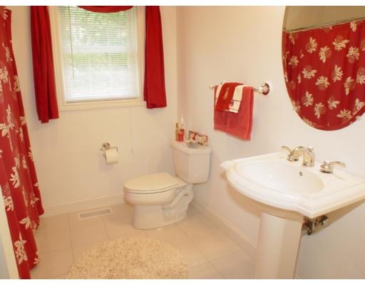 440 Waverly Road North Andover, MA 01845 - Photo 11 of 23 Gallery Image 11