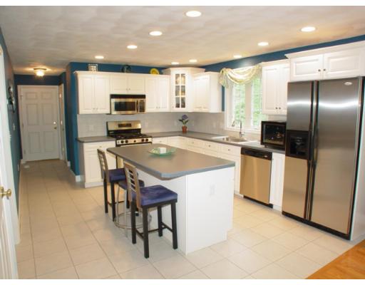 440 Waverly Road North Andover, MA 01845 - Photo 2 of 23 Gallery Image 2