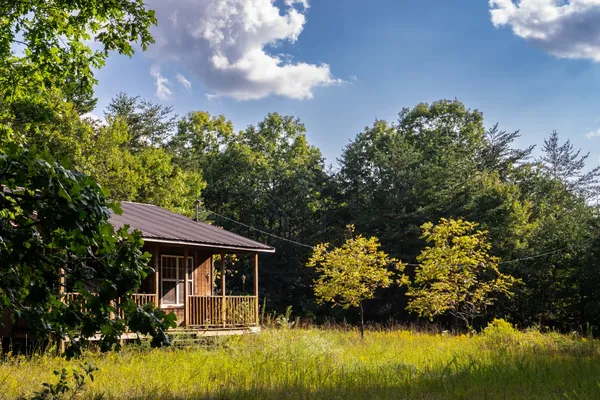 $2,400,000 | 16226 Highway 50, Altamont, TN 37301