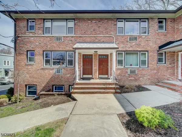 $1,850 | 741 Bloomfield Avenue, Unit A2, Verona, NJ 07044