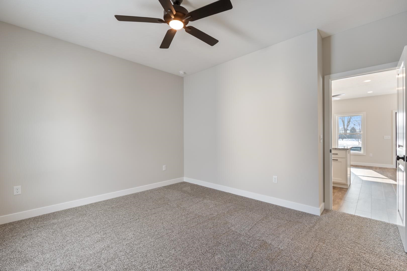 640 West Main Street Warsaw, IN 46580 - Photo 13 of 36