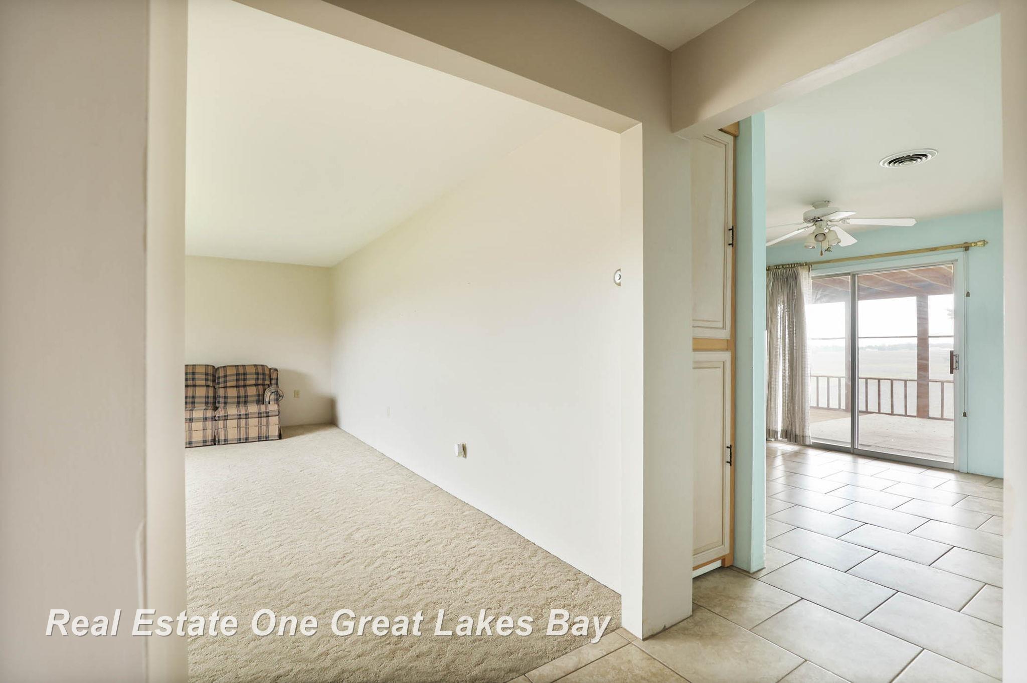 2365 West German Road Bay City, MI 48708 - Photo 11 of 50 50172130-6b86dda3-19d3-469c-804a-2a38c6e609ff.JPG