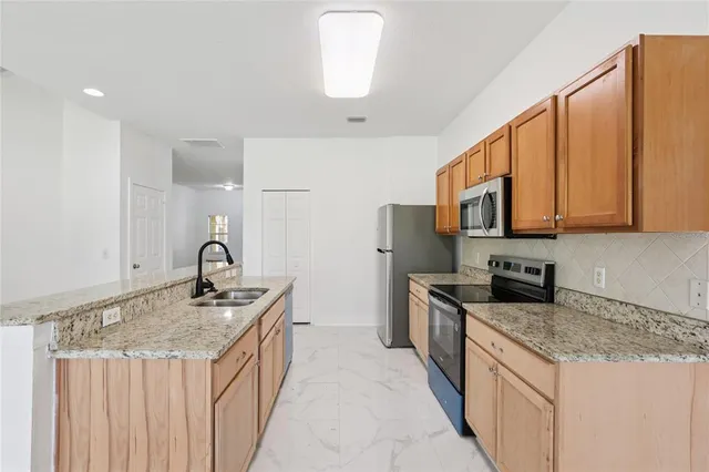 $280,000 | 9225 Stone River Place, Riverview, FL 33578