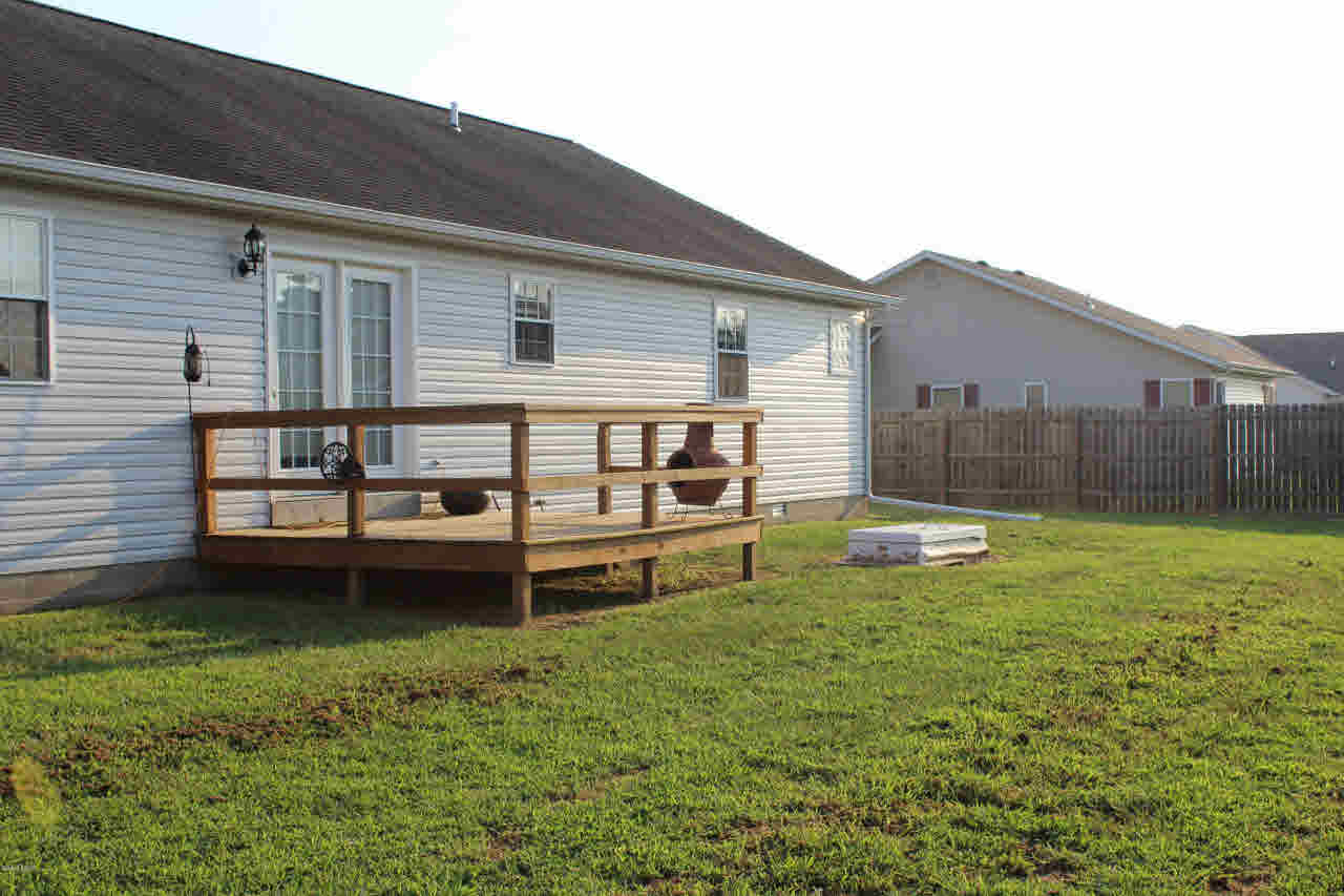 1707 Crown Road Herrin, IL 62948 - Photo 4 of 19