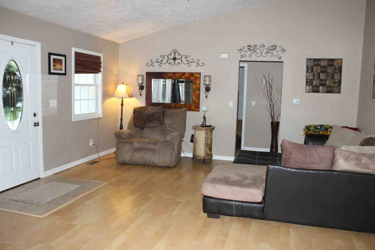 1707 Crown Road Herrin, IL 62948 - Photo 7 of 19
